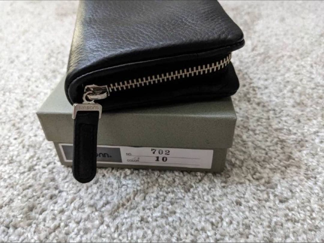 新品VIA DOAN ラウンドファスナー財布