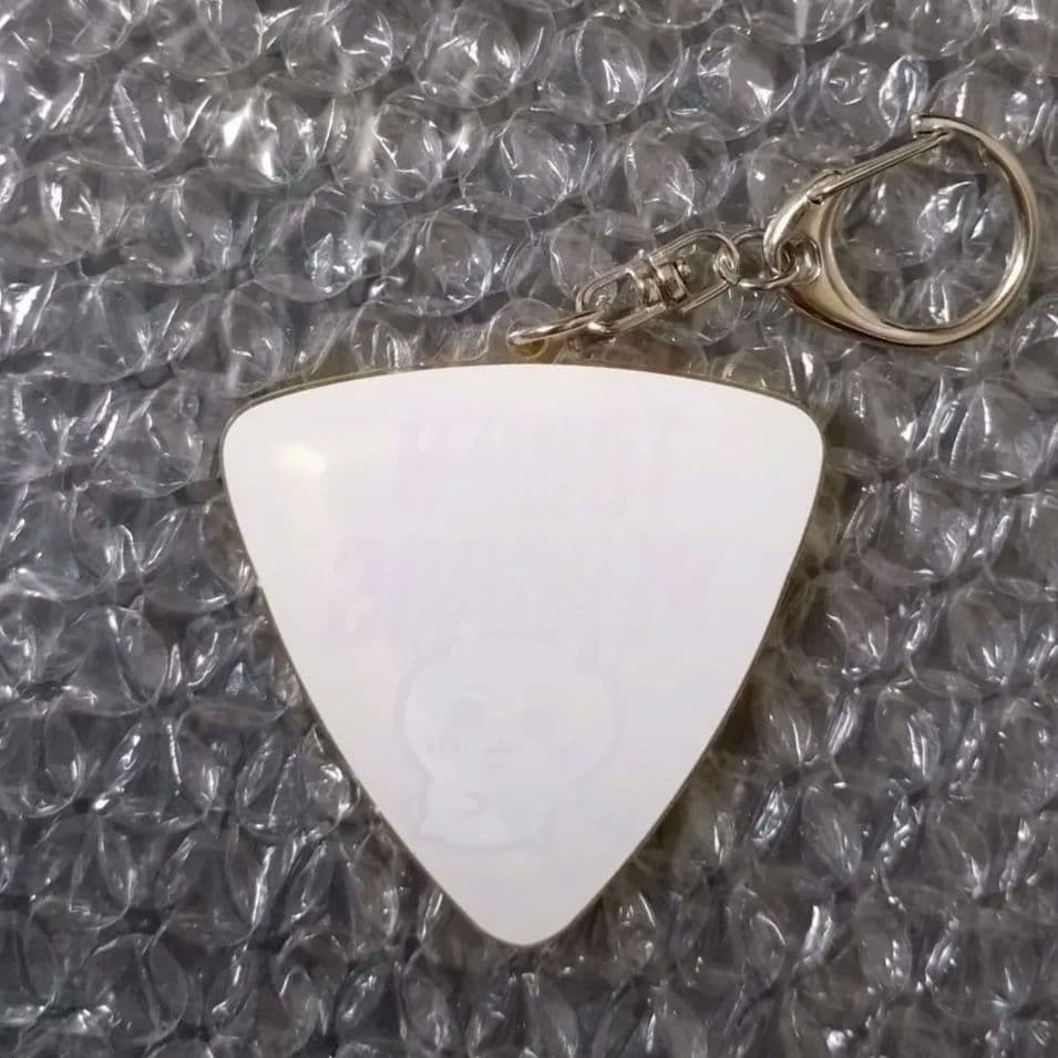 ちいかわ×TOWER RECORDS アクリルキーホルダー (ちいかわ②)