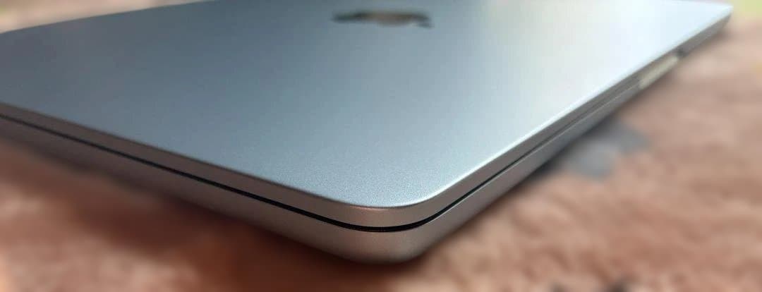 極美品・保証有｜MacBook Air M4｜16GB｜充放電7回｜スカイブルー