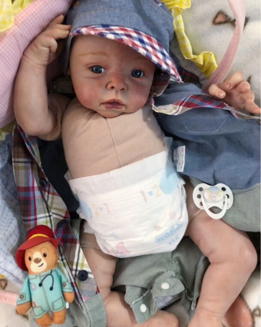 ♡Audrey by Adrie Stoete リボーンドール