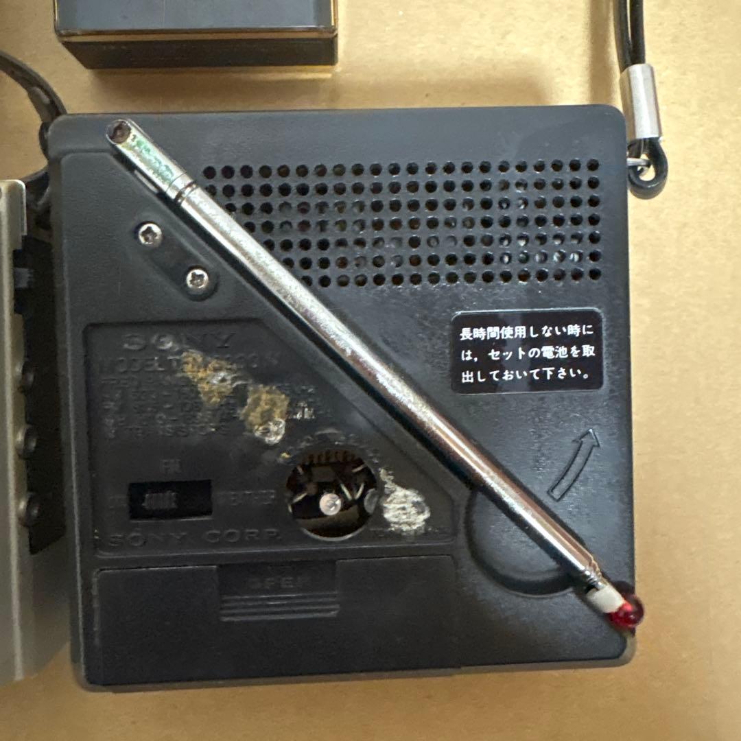 ラジオ 4個 故障品 72