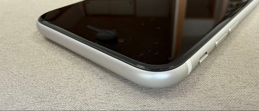 Apple iPhone SE2 第2世代 64GB バッテリー100%