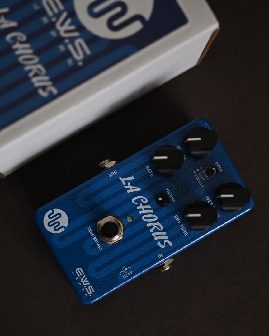 新品同様 LA CHORUS エフェクター 日本製 EWS コーラス