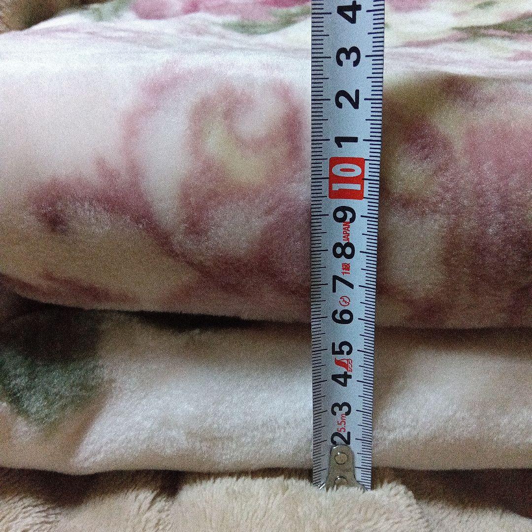 西川の高級毛布 ピンク系花柄