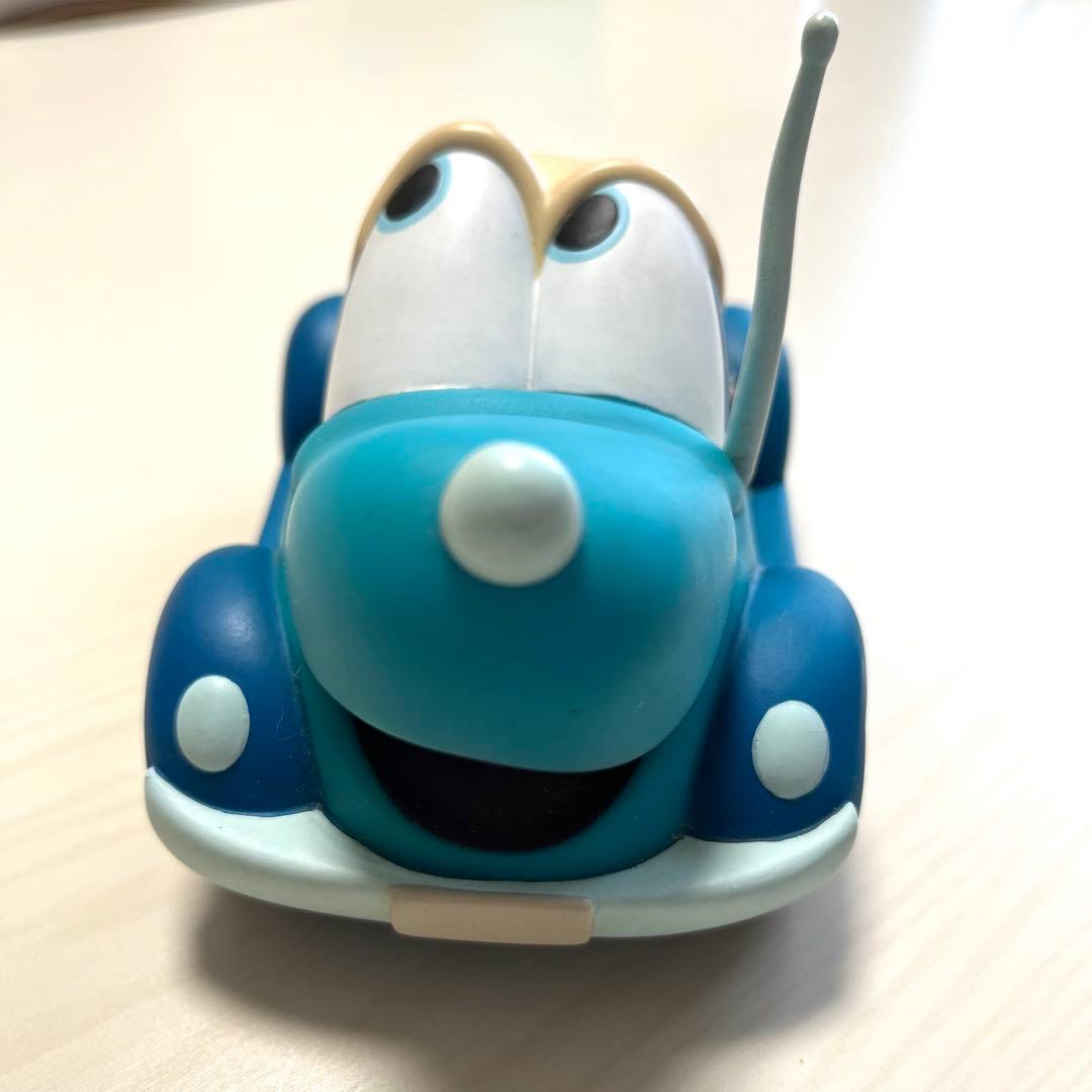 メディコムトイ　VCD 青い自動車　スージー　ディズニー