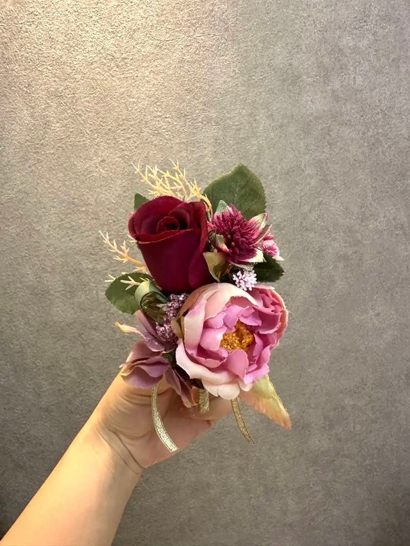 アーティフィシャルフラワーブーケ　ブートニア