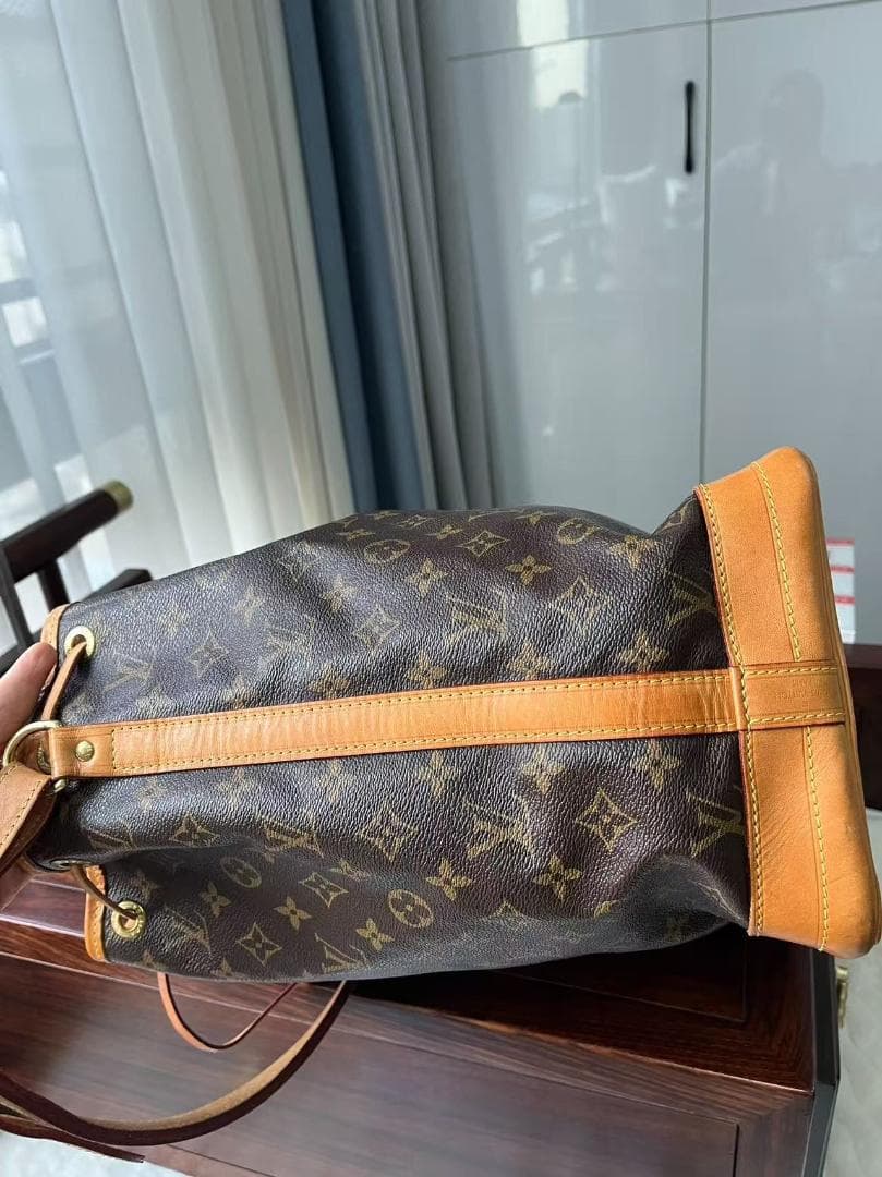 ヴィトン ノエ ショルダーバッグ モノグラム 巾着型