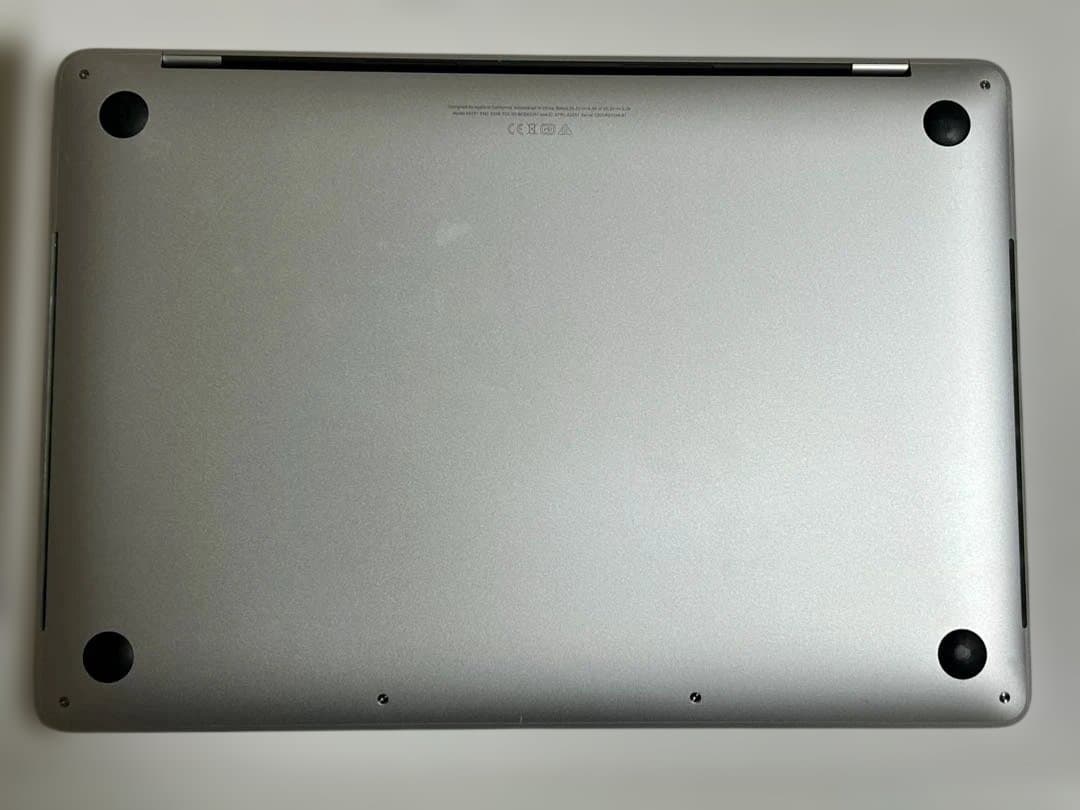 MacBook本体 MacBook Pro 13inch CPUi7 16GB