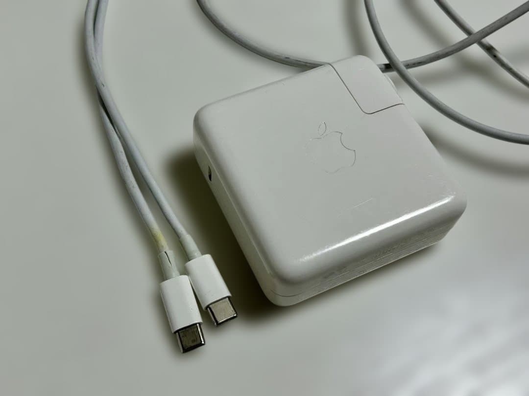 MacBook本体 MacBook Pro 13inch CPUi7 16GB