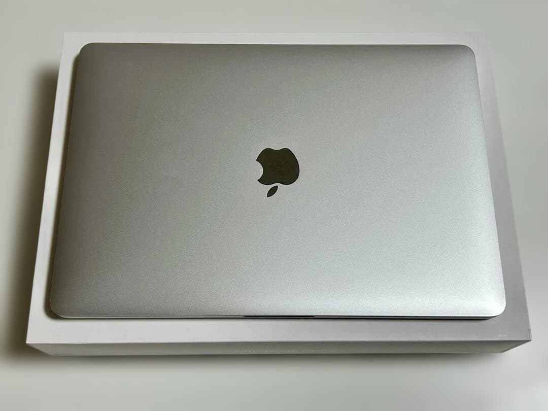 MacBook本体 MacBook Pro 13inch CPUi7 16GB