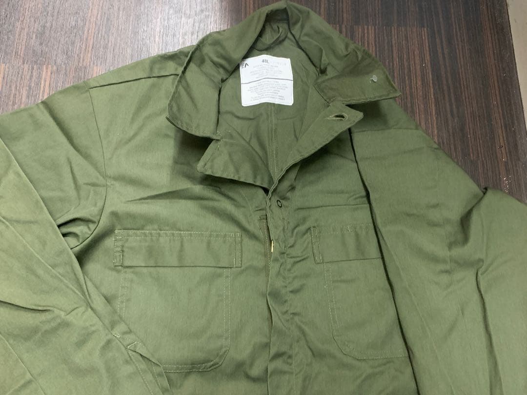 ミリタリー　ジャンプスーツ