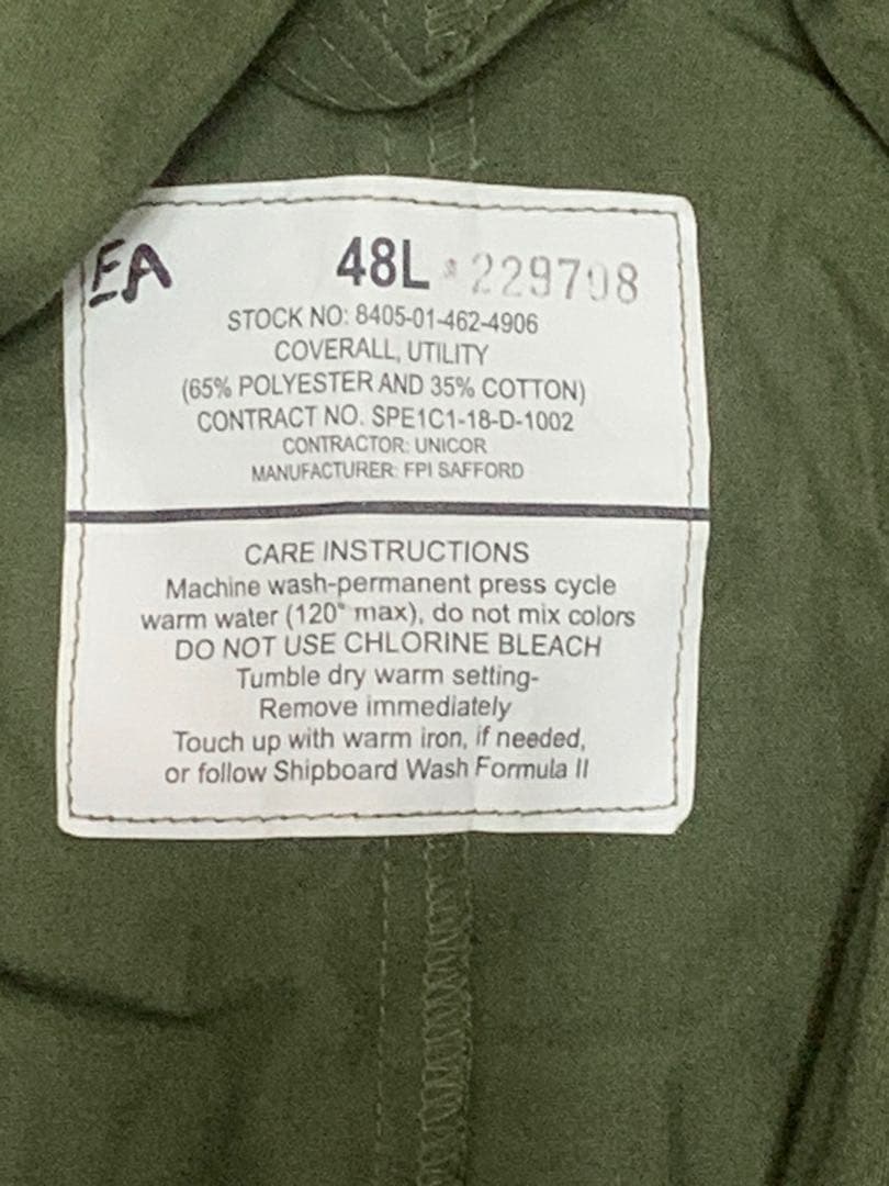 ミリタリー　ジャンプスーツ