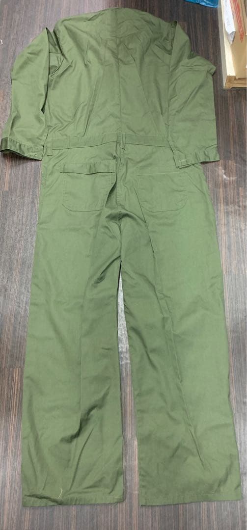 ミリタリー　ジャンプスーツ