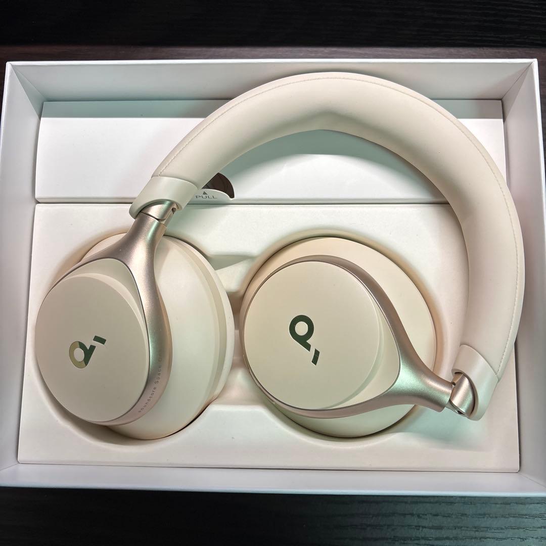 soundcore Space One ホワイトAnker ワイヤレスヘッドホン