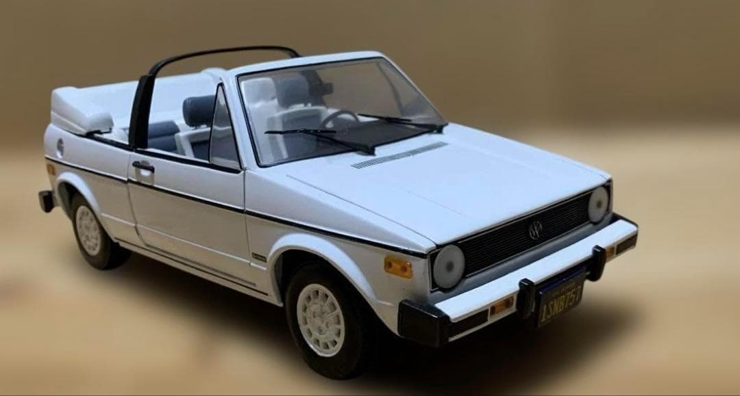 ミニカー　1/18　VW　フォルクスワーゲン　ゴルフⅠ　カブリオレ　ホワイト