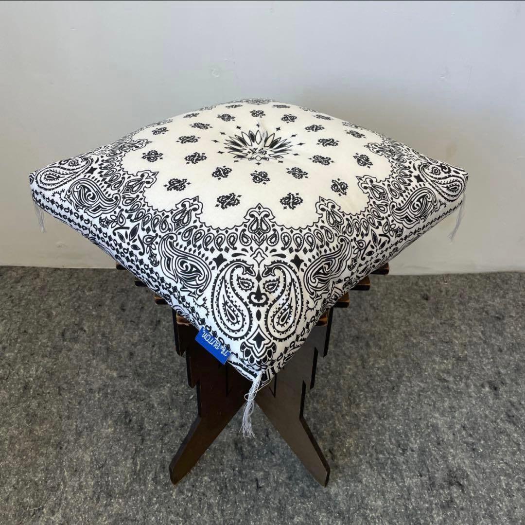 クッション・座布団 TheBUTON/HAVE A HANK/BANDANA WHITE