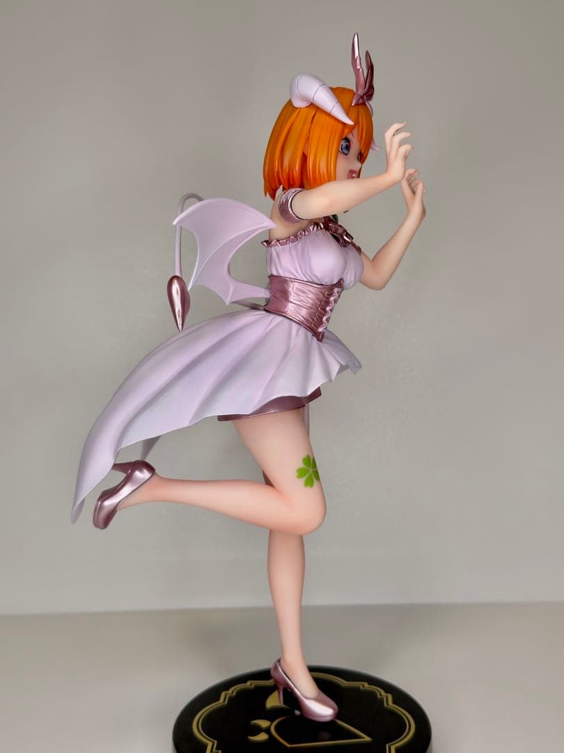 x*z様 中野四葉　五等分の花嫁　リペイント　フィギュア