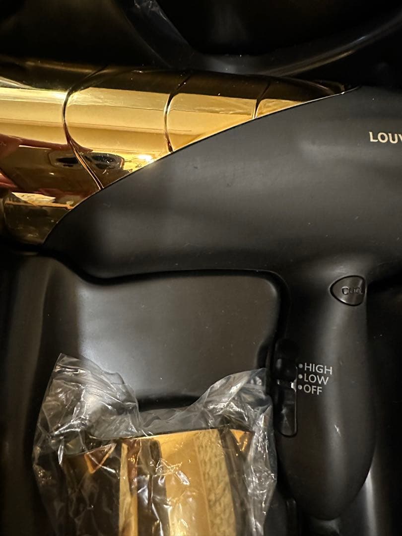 LOUVREDO 復元ドライヤー　限定非売品　ゴールドディスプレースタンド付き