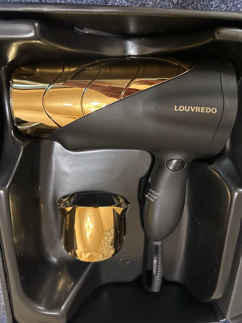 LOUVREDO 復元ドライヤー　限定非売品　ゴールドディスプレースタンド付き