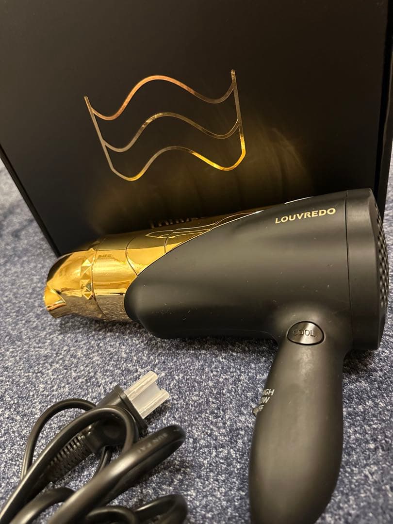 LOUVREDO 復元ドライヤー　限定非売品　ゴールドディスプレースタンド付き