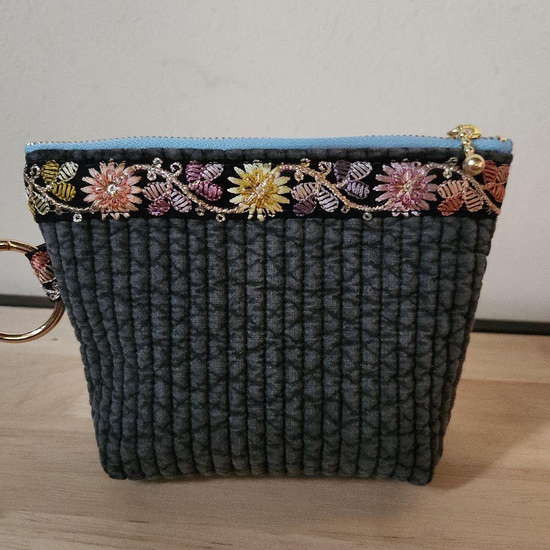 ゆ*ら様 コヤンイサムチョン　ニャンの毛糸のカゴバック　ハンドメイド