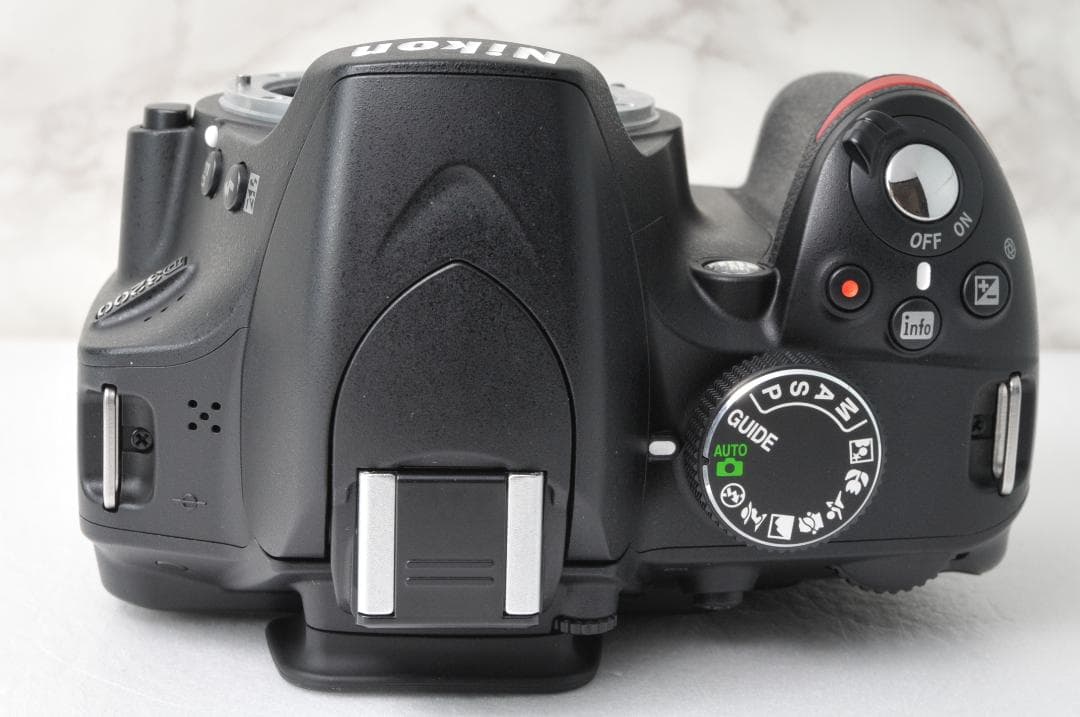 美品 Nikon D3200⭐️スマホ転送 ガイド機能 動作確認済み 一眼レフ