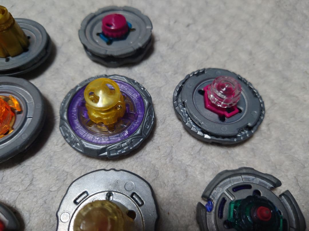 メタルファイト ベイブレード 10個まとめ売り オマケ付き