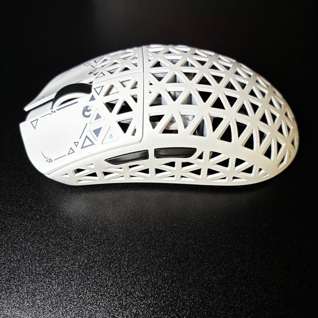 R5 ULTRA ワイヤレスゲーミングマウス ホワイト 超軽量