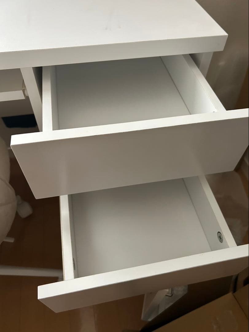 ホワイトデスク〔完成品•送料無料〕