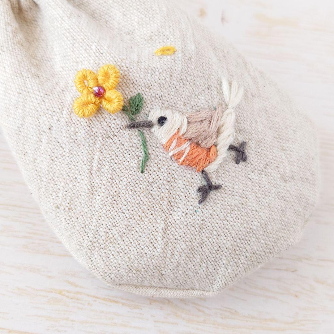 ちっちゃな巾着サシェ/詰替えタイプ【こまどりと黄色い花】