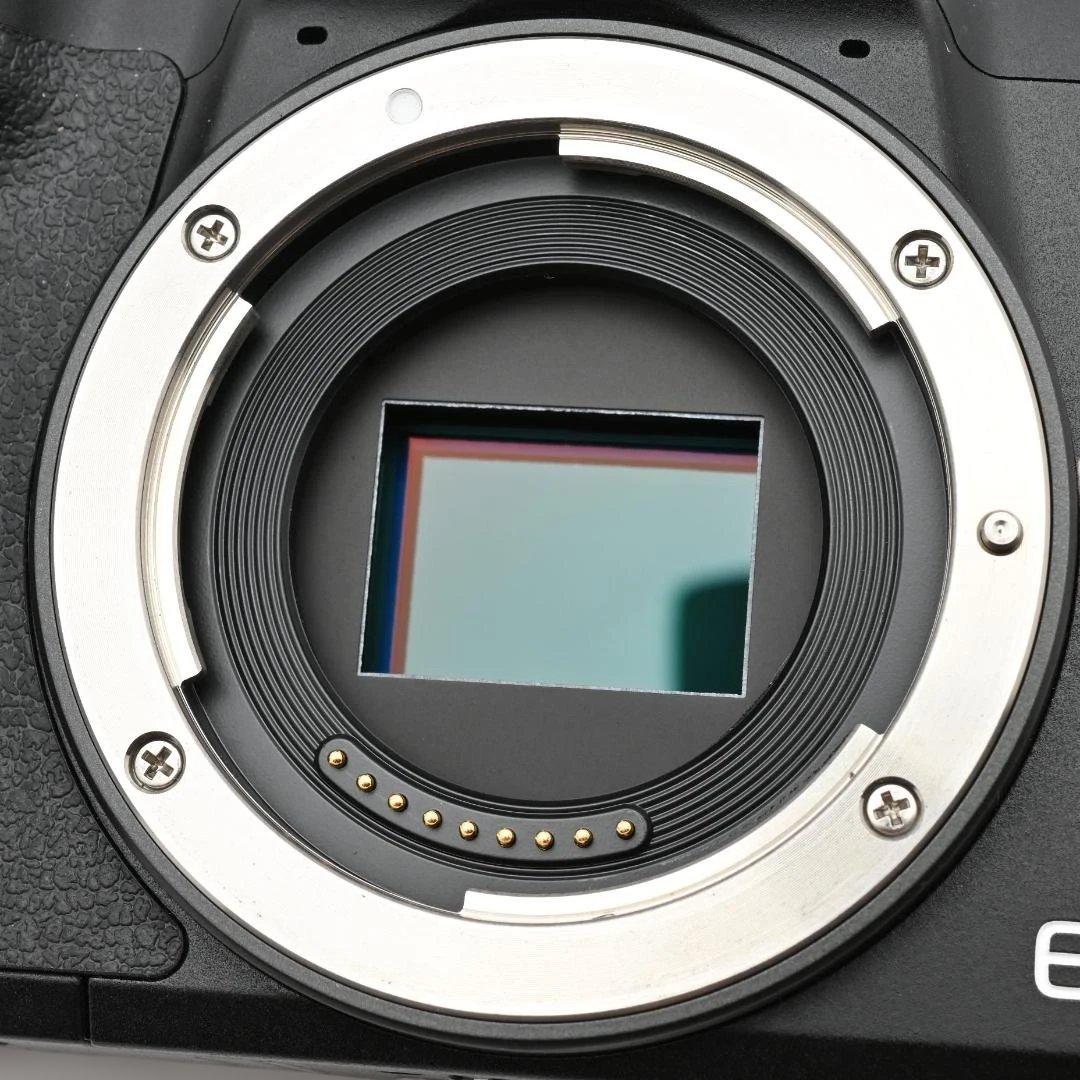 【ほぼ新品】 Canon EOS Kiss M2 ボディー ブラック