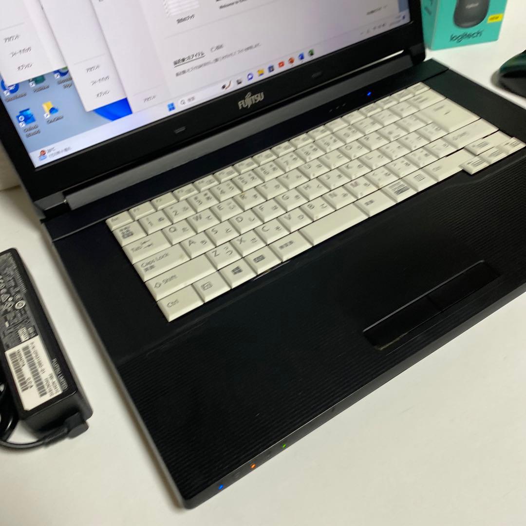 Windows11 オフィス2024年Core i5 SSD 256GB 富士通