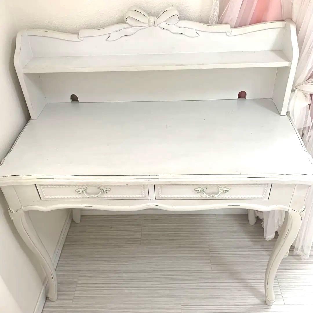 リュバンシュ　吉川ひなの　レア　ロマプリ　人気完売　クラシック　ホワイト デスク