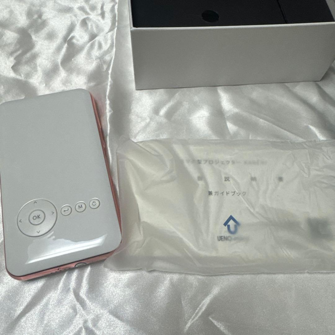 【美品】小型プロジェクター UENO-mono カベーニ