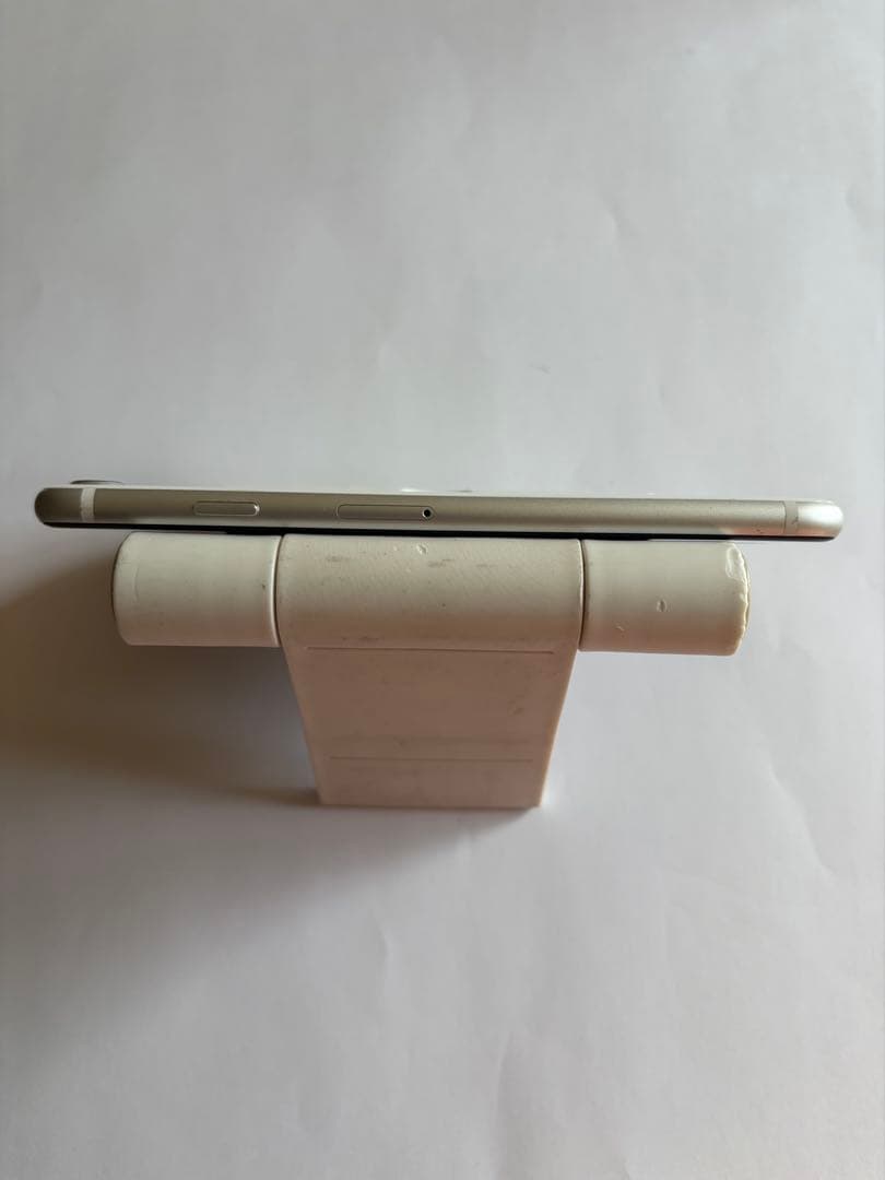 【美品】iPhone SE2 64GB SIMフリー 本体 即発送❣️