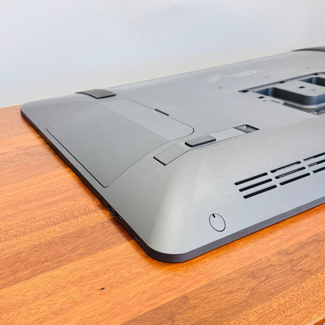 美品 Wacom Cintiq 27QHD 液晶ペンタブレット ワコム 液タブ