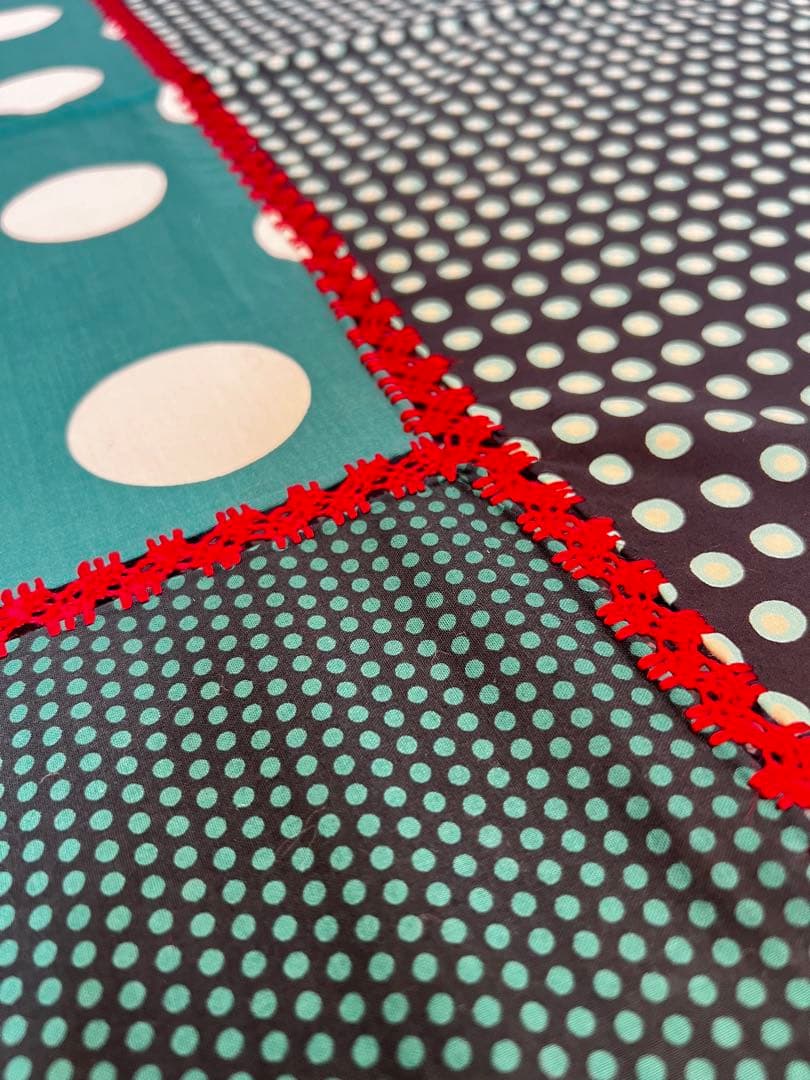 レオアトランテ　テーブルクロス