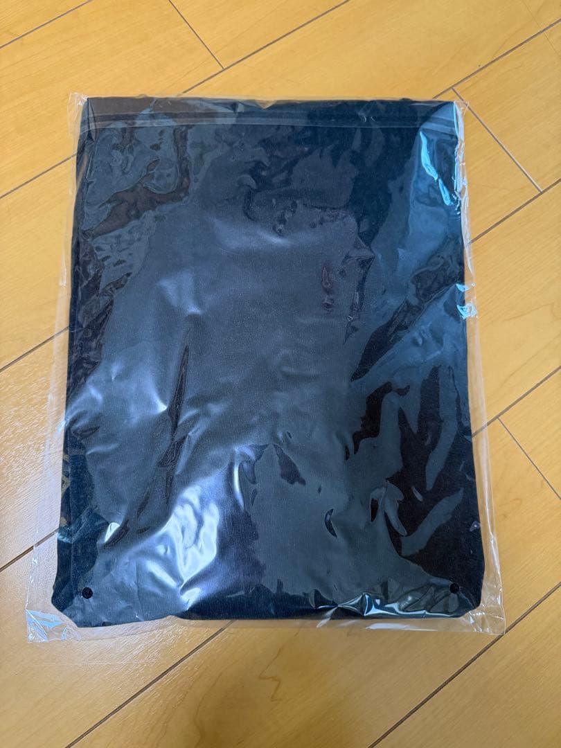 藤井風　ダメージ加工ロンT