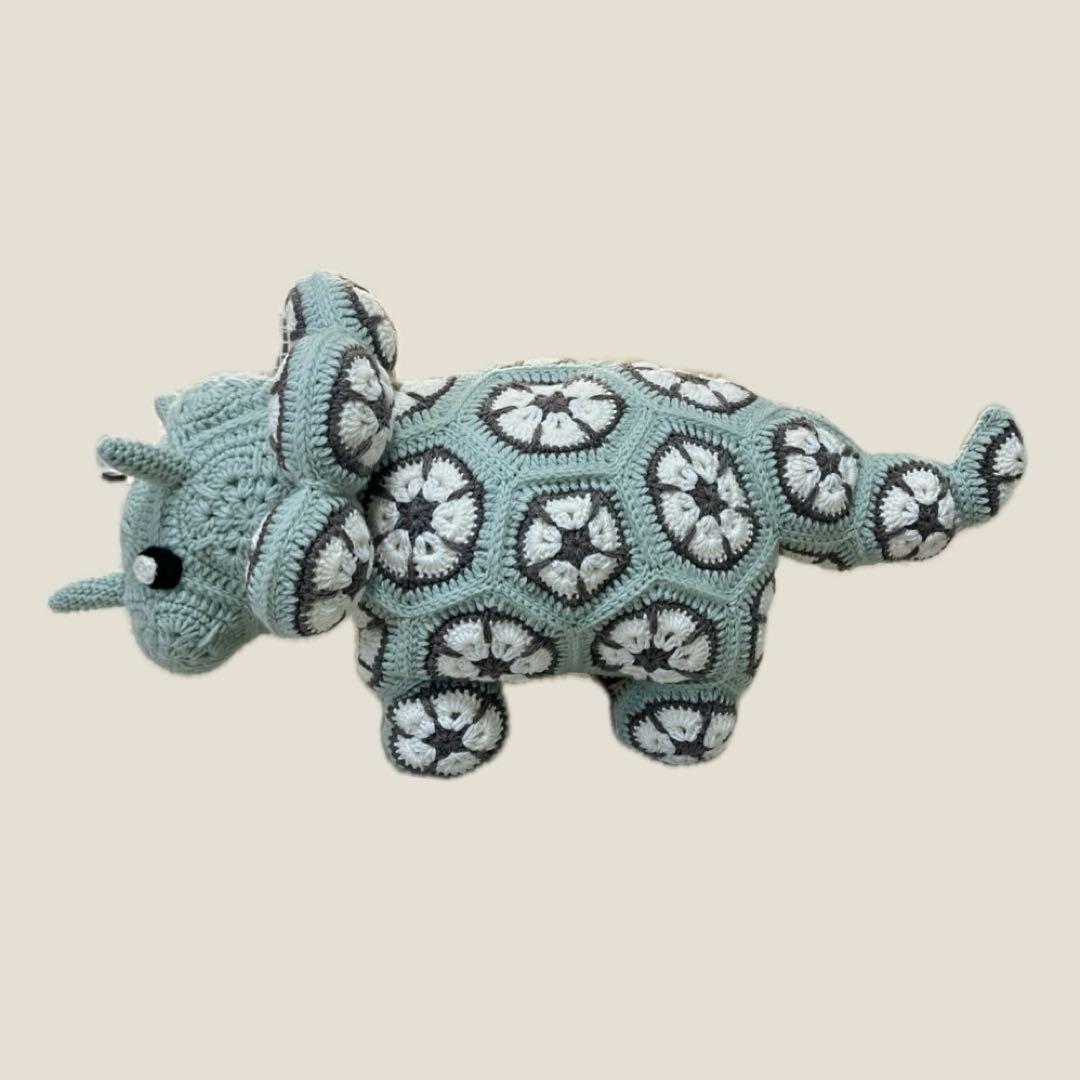 トリケラトプス 編みぐるみ