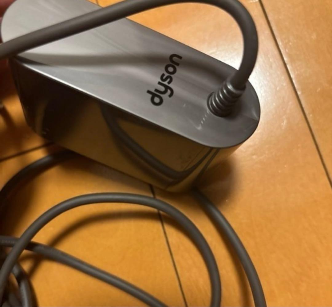 Dyson V8 Origin SV25 美品 純正 直接取引 世田谷公園 特価