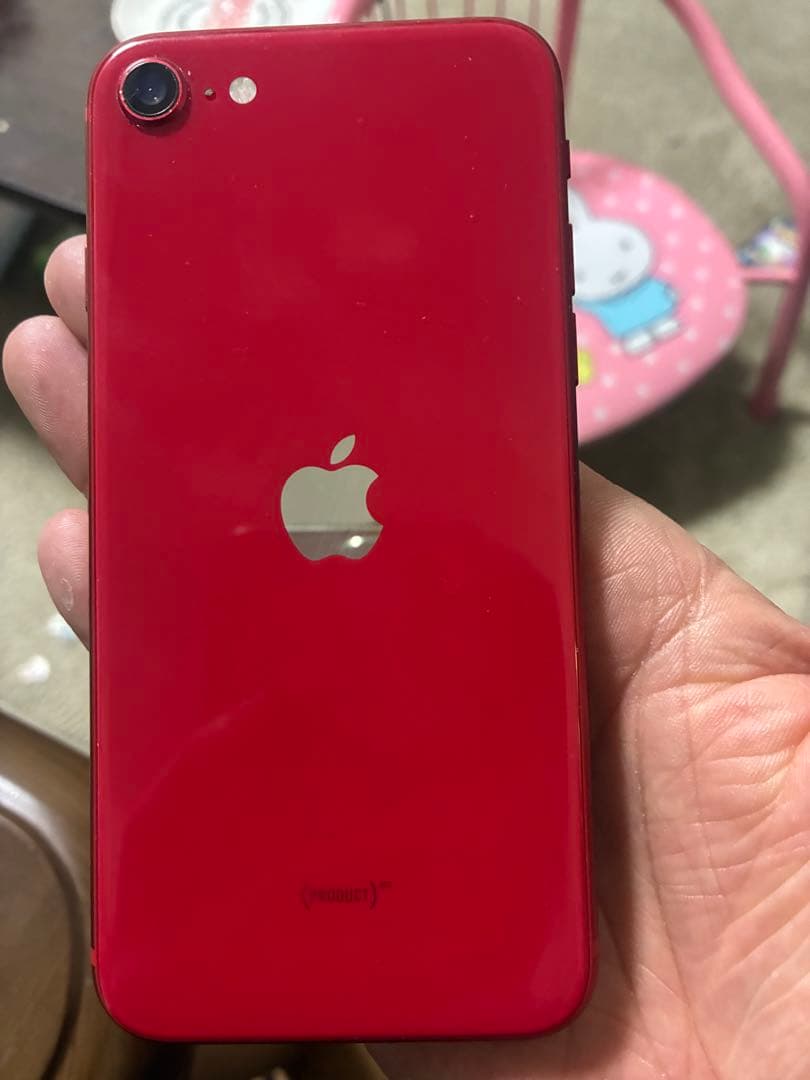 iPhone SE 第2世代　バッテリー100%