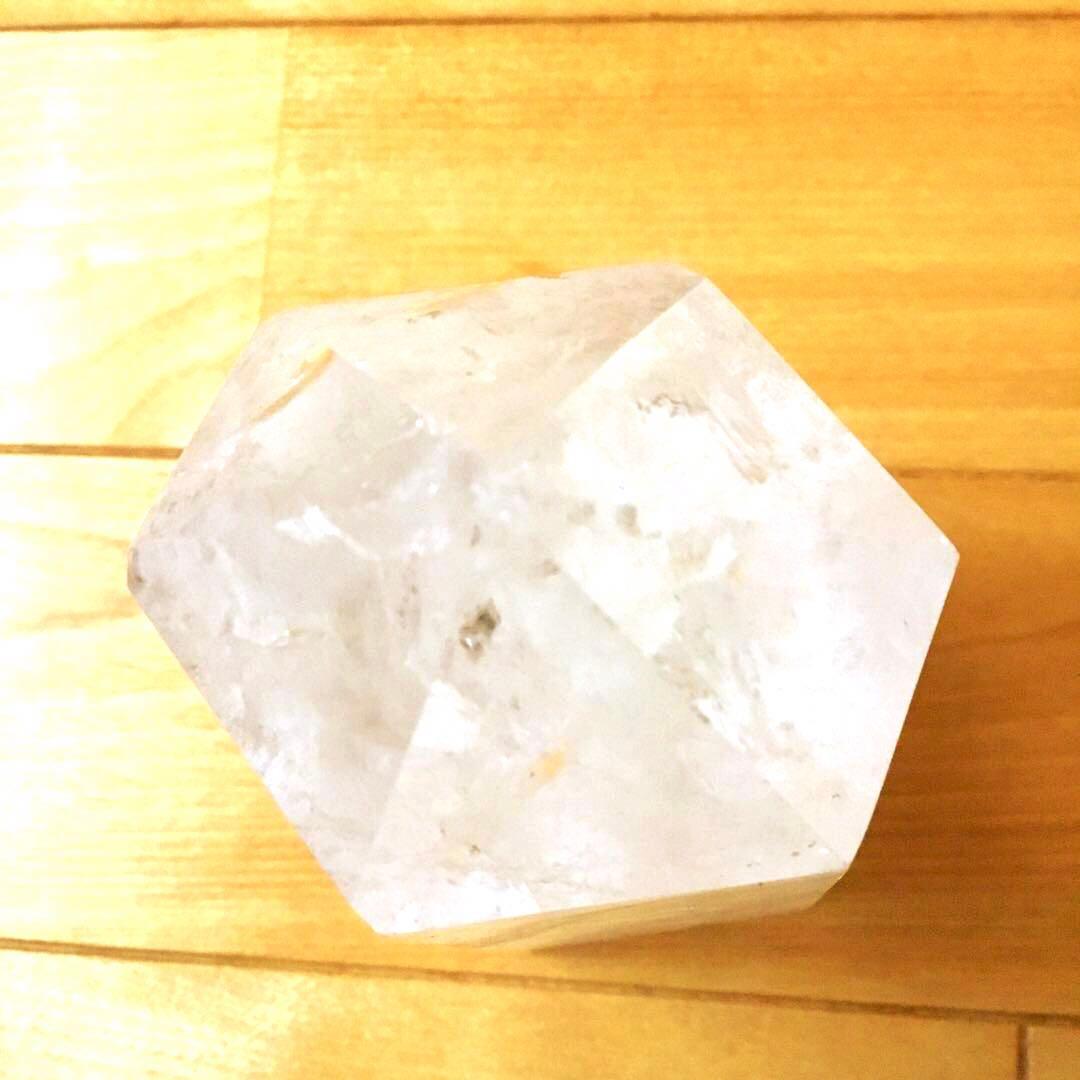 天然水晶　大きめ水晶ポイント750g ブラジル産天然石　パワーストーン　置物