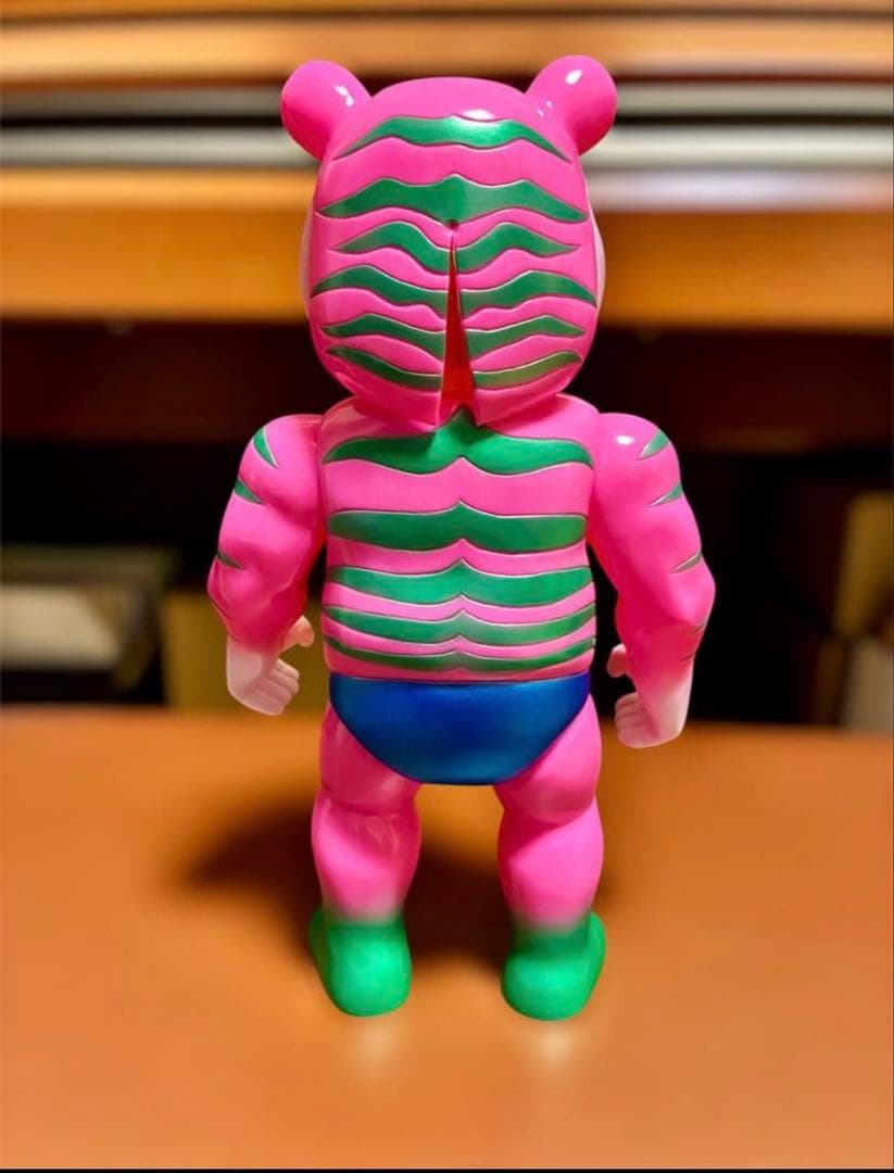 ブタイガー　アートジャンキー　蓄光　GID 面取れ