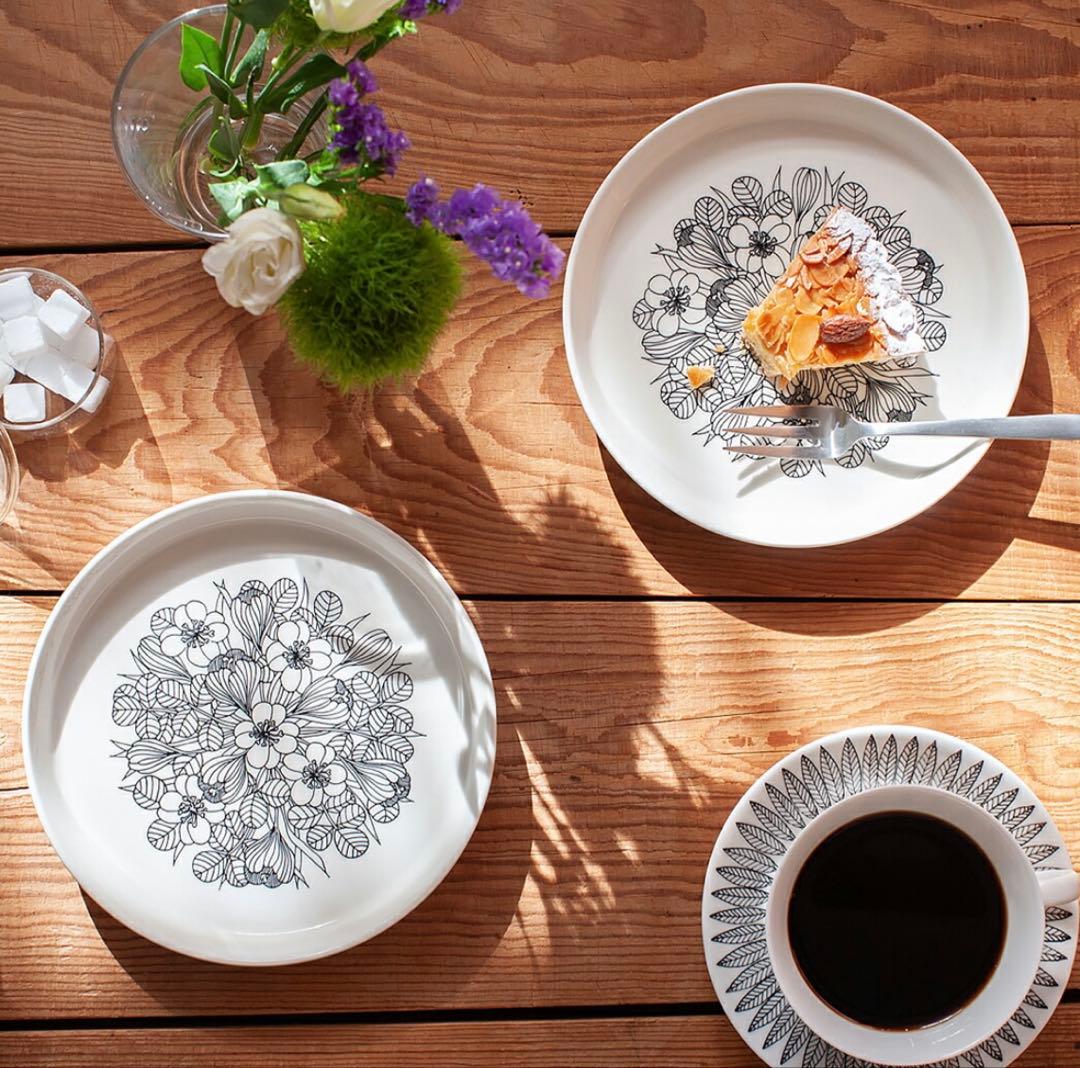 新品アラビアARABIAクロッカス マグカップ　300ml プレート　19㎝