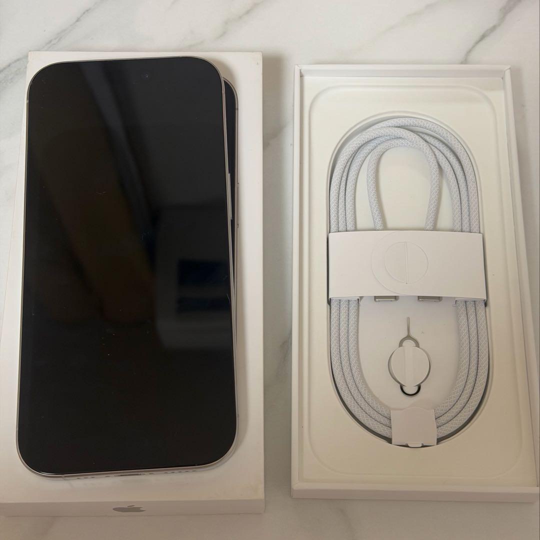 ♡iPhone16Pro ホワイト128GB箱充電器付き♡