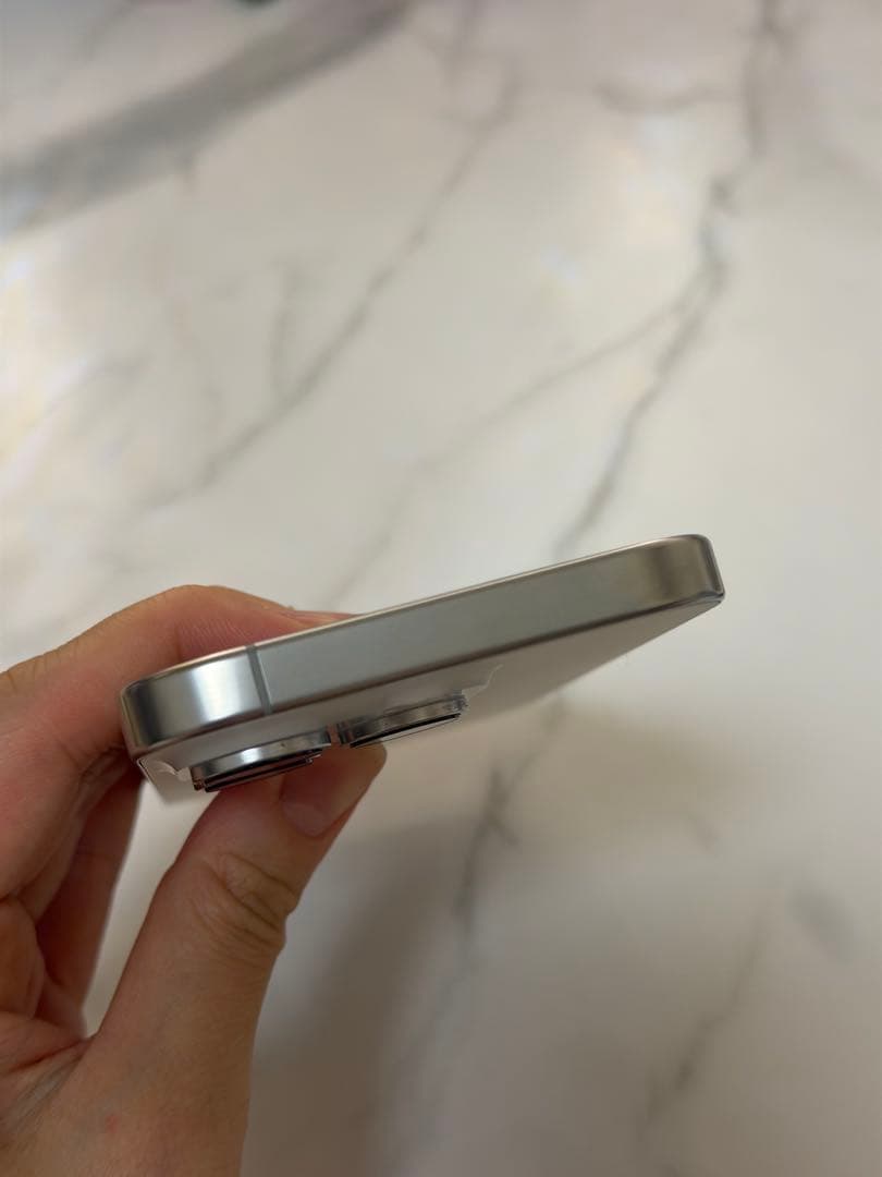 ♡iPhone16Pro ホワイト128GB箱充電器付き♡