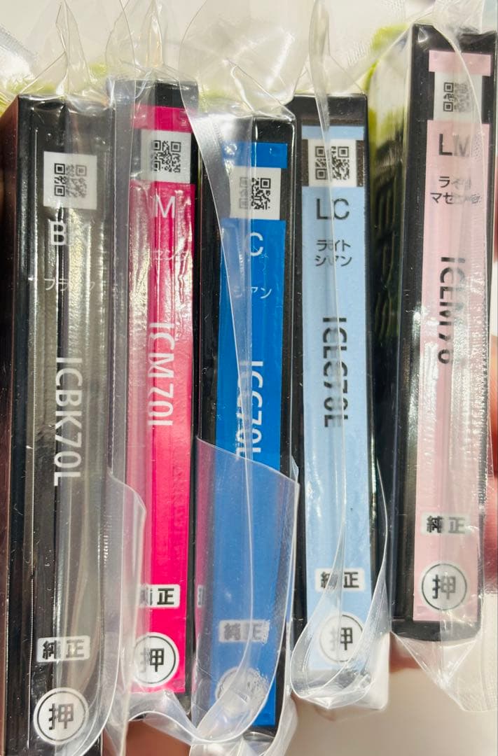 OKO専用 ☆新品未使用　シュリンクレザーiPhone15 ケース