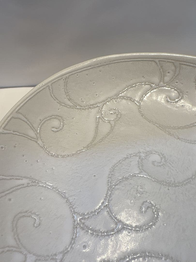 新品⭐︎沖縄　やちむん　お皿　2枚セット　白