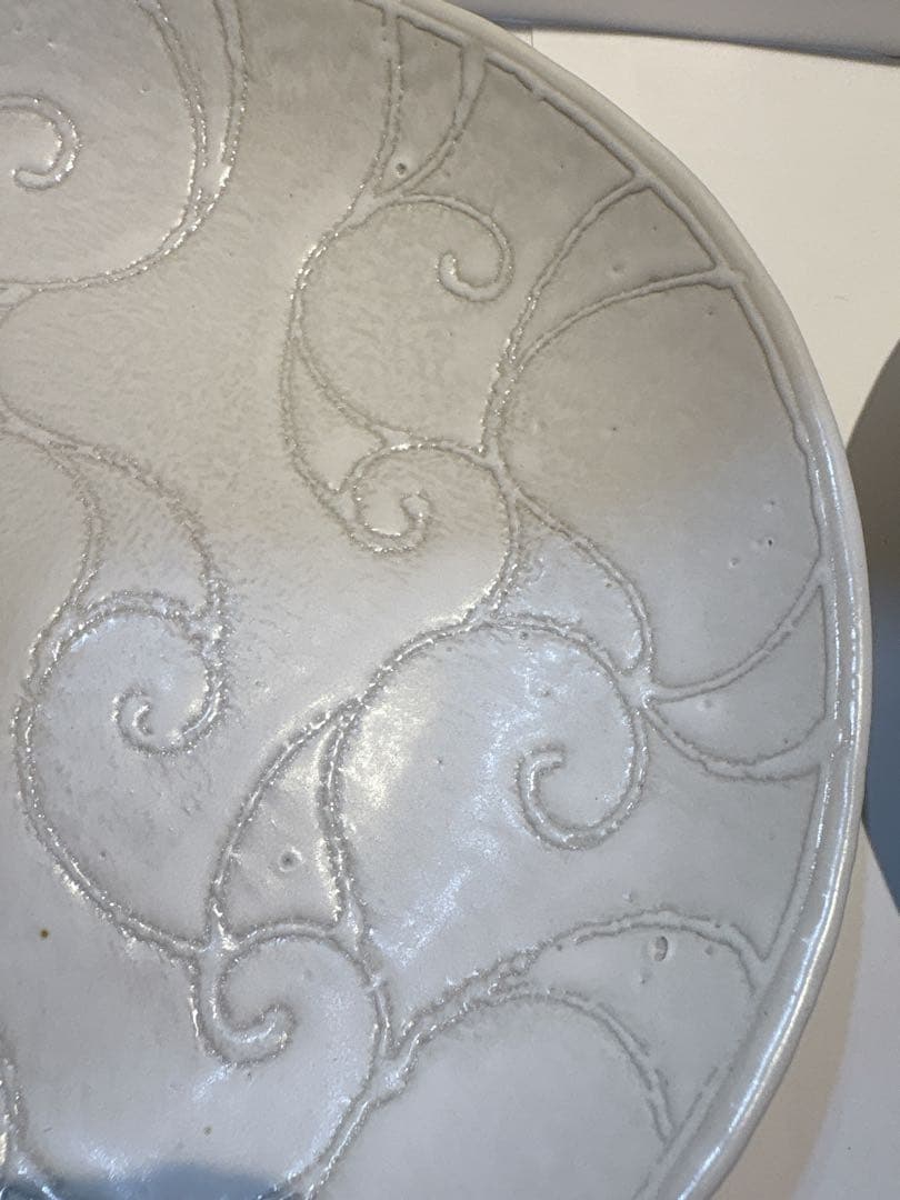 新品⭐︎沖縄　やちむん　お皿　2枚セット　白