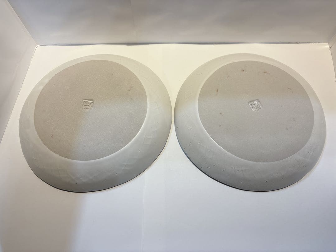 新品⭐︎沖縄　やちむん　お皿　2枚セット　白